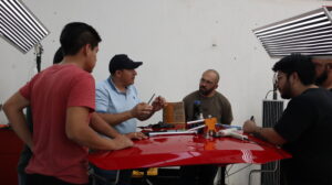 Curso de varillaje PDR en México: aprende a reparar abolladuras sin pintura con técnicas profesionales y aumenta tus ingresos en el sector automotriz.